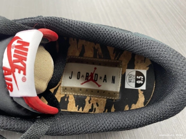 Rep SoleFly Carnivore Jordan 1 x Low Air DN3400-001 0822